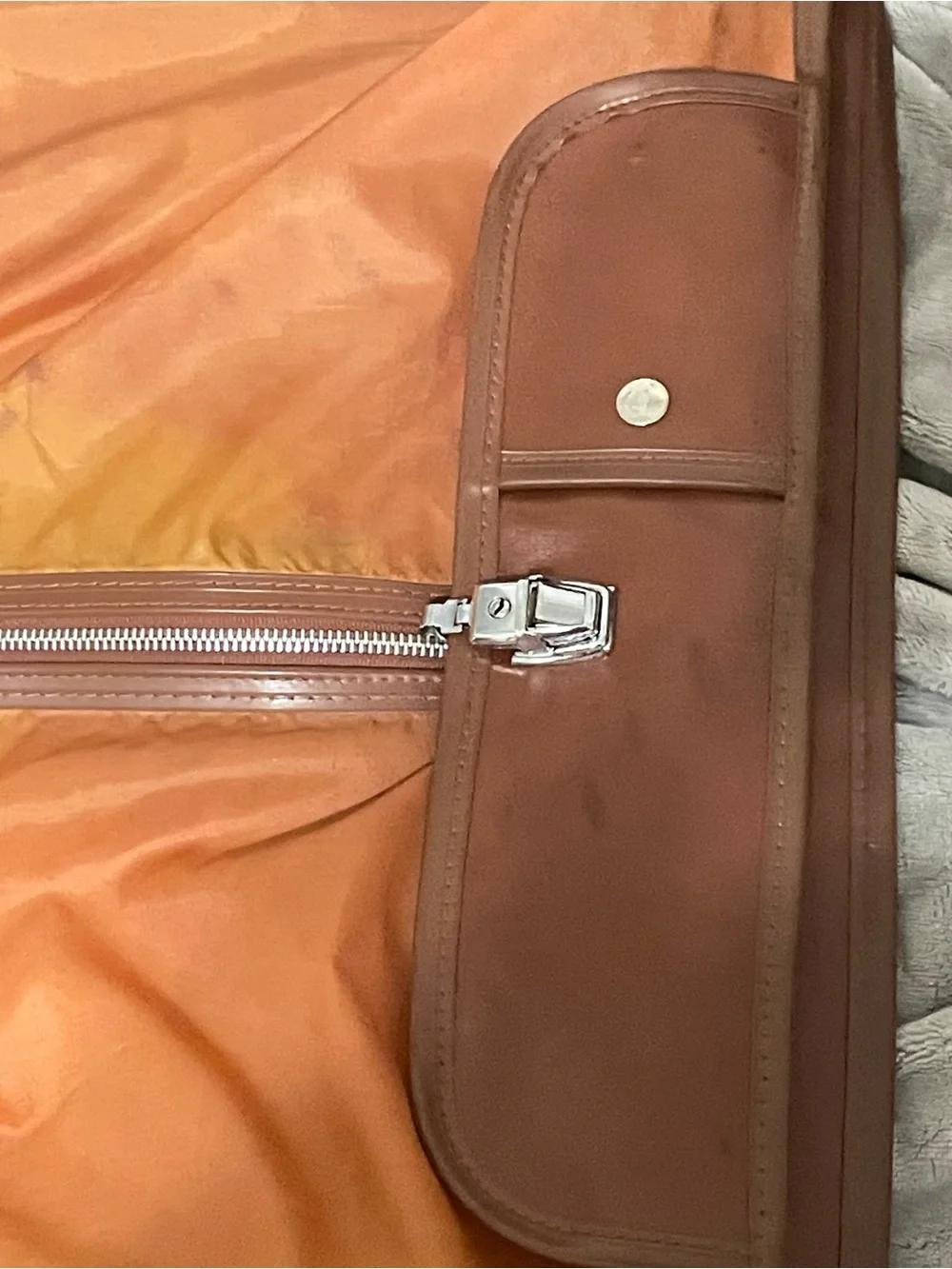 Classic Brown Leather Garment Bag - Men's Travel Organizer